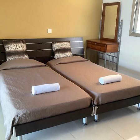Andris Apartment Paralimni Dış mekan fotoğraf