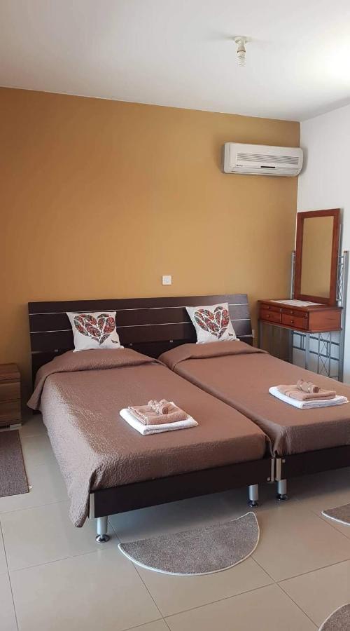 Andris Apartment Paralimni Dış mekan fotoğraf